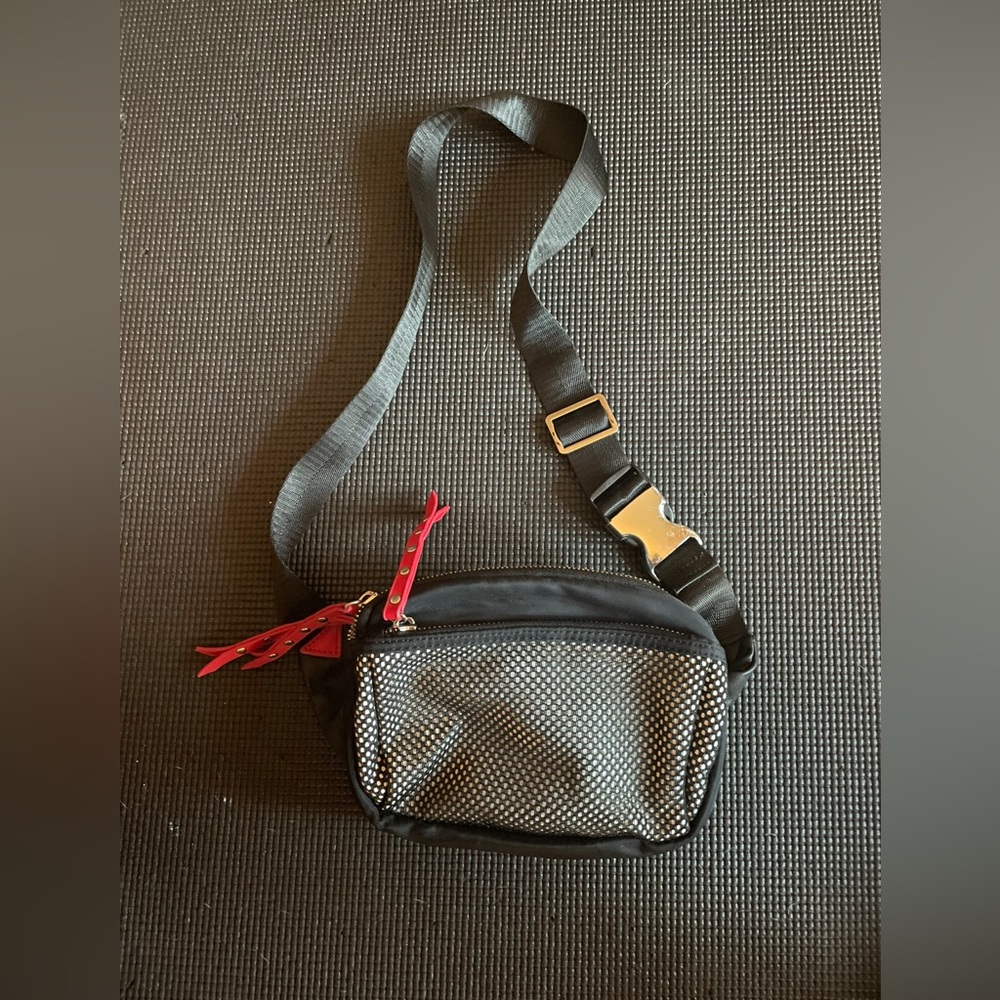 Like Dreams Black Red Trim Mesh Fanny Waist Pack Belt
Bag